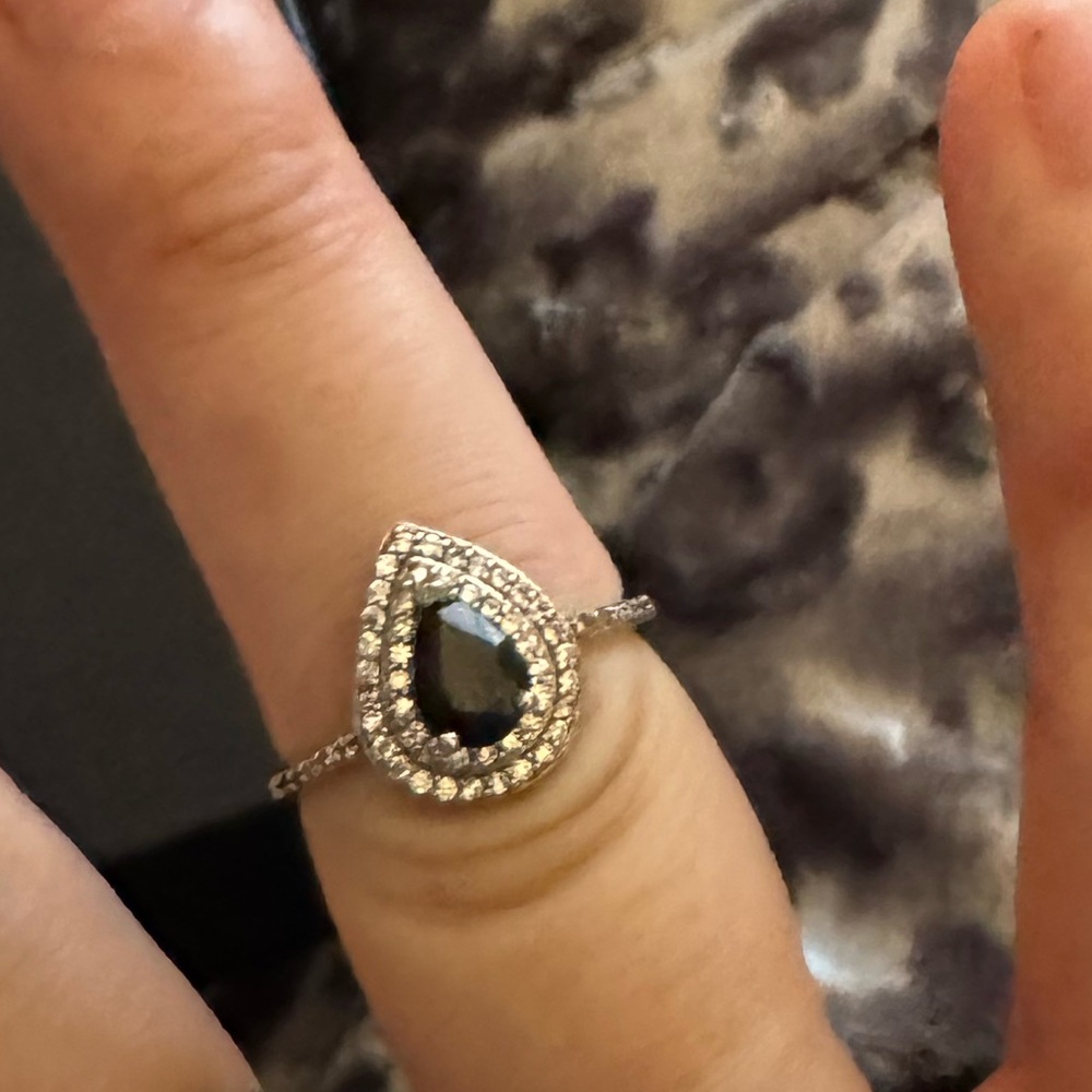 Elegant Black and Silver Teardrop Ring